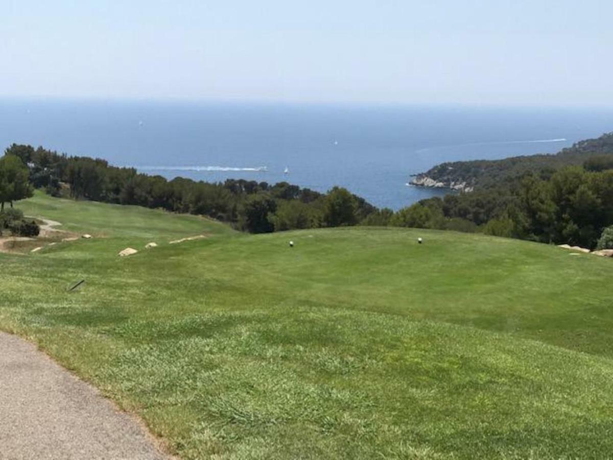 Hameau Des Amandiers-Vue Mer & Golf Сен Сир сюр Мер Екстериор снимка